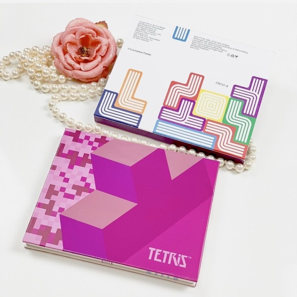 Tetris x Ipsy Block Party Eyeshadow Palette - Picture 5 of 6